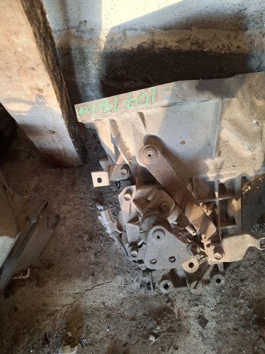 Cutie viteze peugeot 107 motor 1.0 benzina