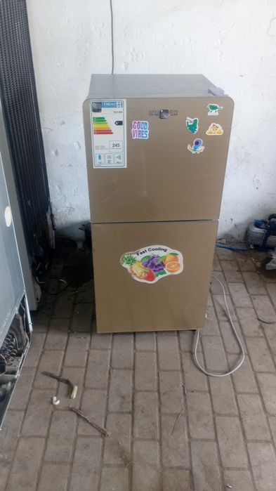 Продам холодильник