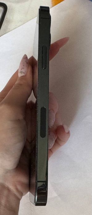 Продам Айфон 12 про