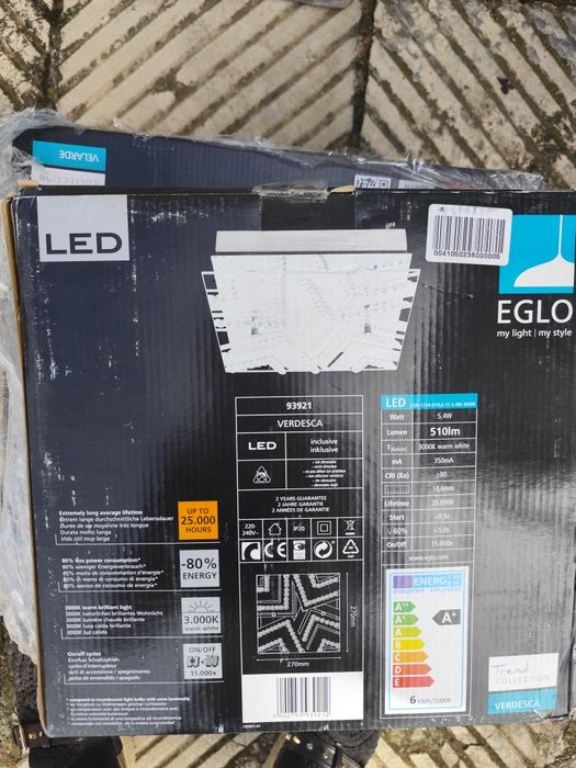 Плафон на марката EGLO