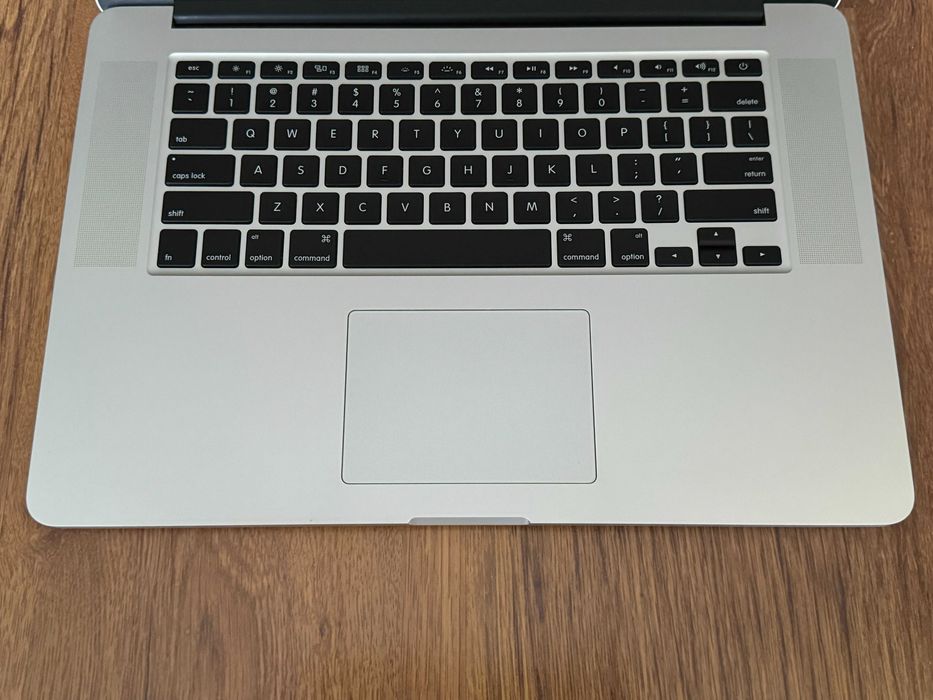 15.4' Retina Core i7 Apple MacBook Pro Mid 2015 16GB RAM/512GB SSD/Iris Pro/Бат. 6ч.