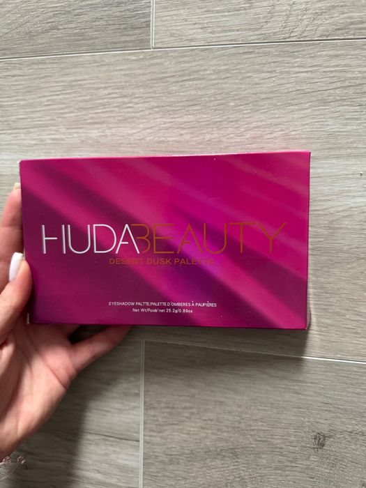 Палитри за сенки - Revolution; e.l.f ; hudabeauty