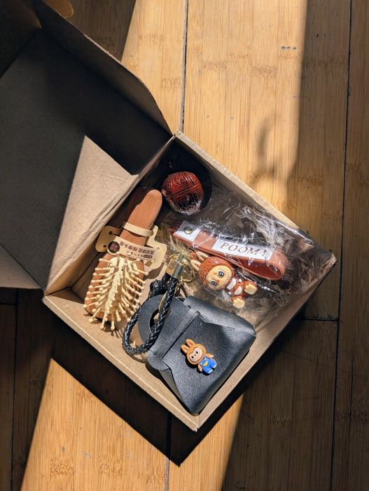 Женские сумки + подарок