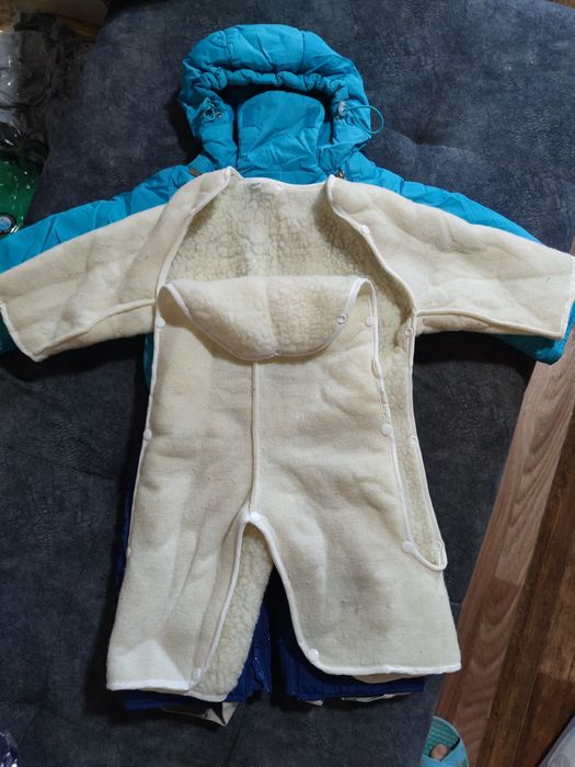 Продам детский зимний комбинезон трансформер б/у