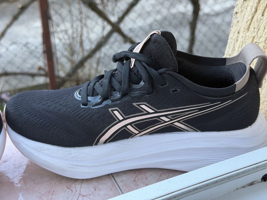 Оригинални ASICS PureGEL . Носени 1 път запазени са много !