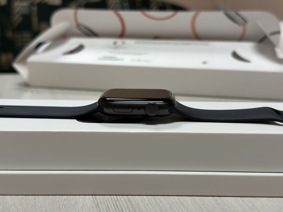 Apple Watch SE 44mm Space Gray