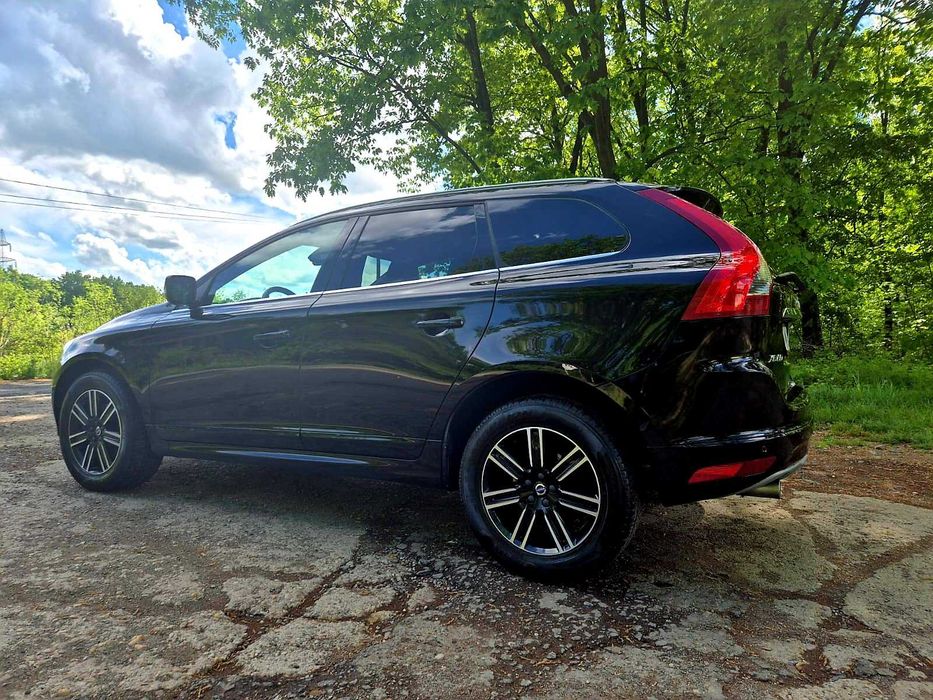 VOLVO XC60 2017 — imagine 4