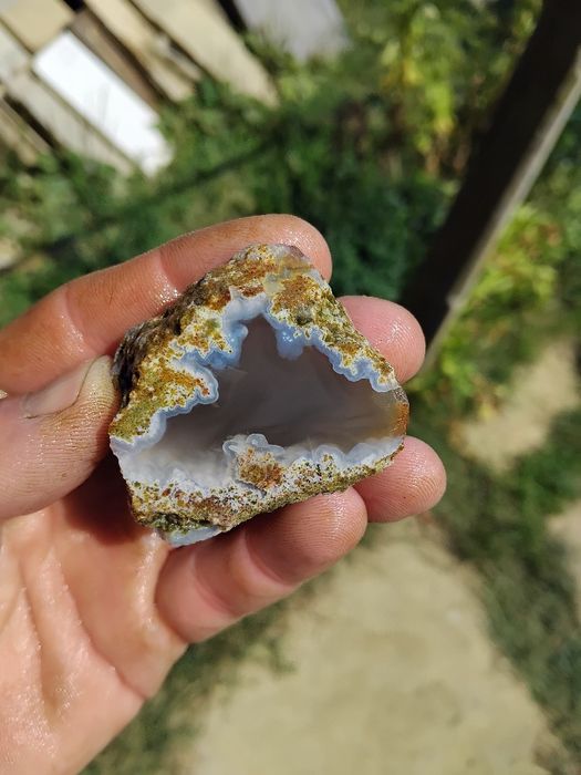 Български кристали, минерали и полу скъпоценни камъни