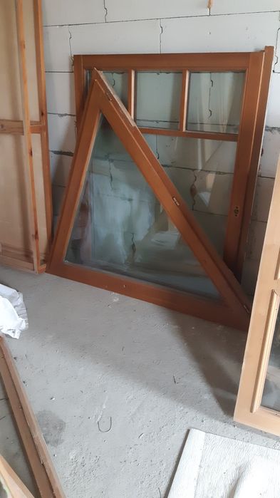 Ferestre di usi lemn sratificat