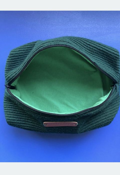 Ръчно изработени несесери и панери