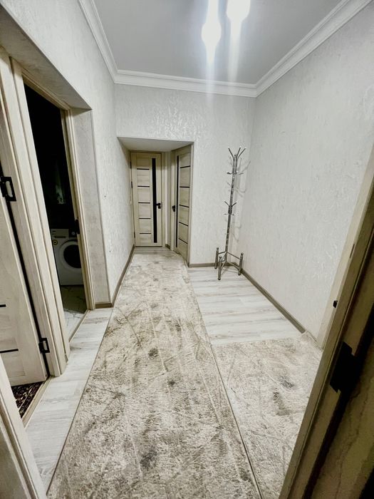 Сдается  суточна за 400. Тысяч сум. 2 х комнатная квартира метро Новза