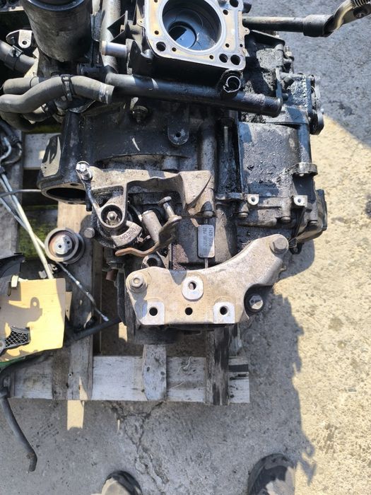 Cutie viteze manuala 6 trepte 4x4 1.9 / 2.0 Passat B6 Tiguan 5N Golf 5 Octavia 2 Audi A3 Altea XL Leon