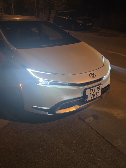 Toyota prius hybrid plug-in