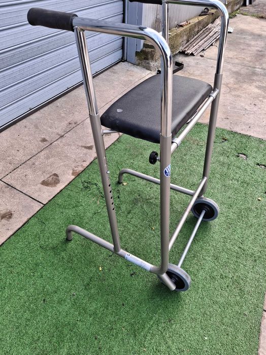 Проходилка за възрастни