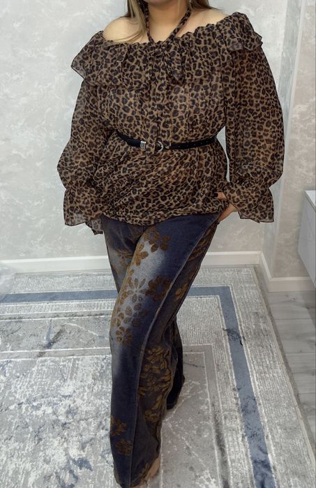 Блузка и джинсы