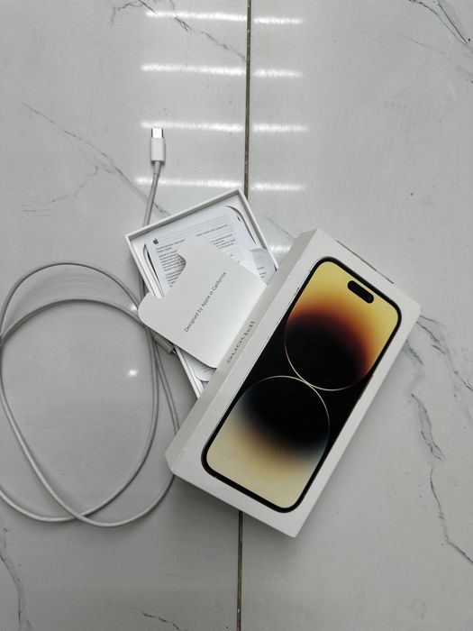 Iphone 14 pro, 128 гб. 74 ёмкость