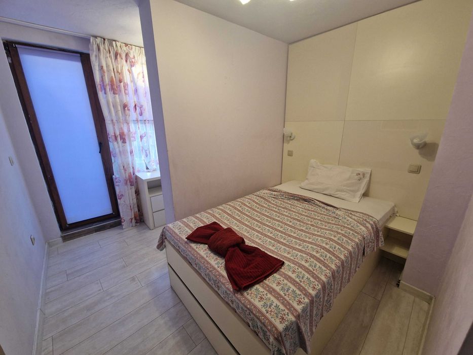 Продава се Тристаен апартамент в Благоевград, Широк център - 176 кв.м за 910 €/кв.м - Снимка #3