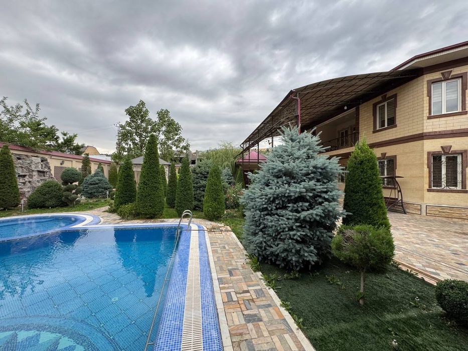 Сдается  дача на Чарваке. От бочки 2 км