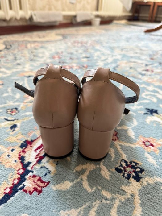 Продам туфли каблук