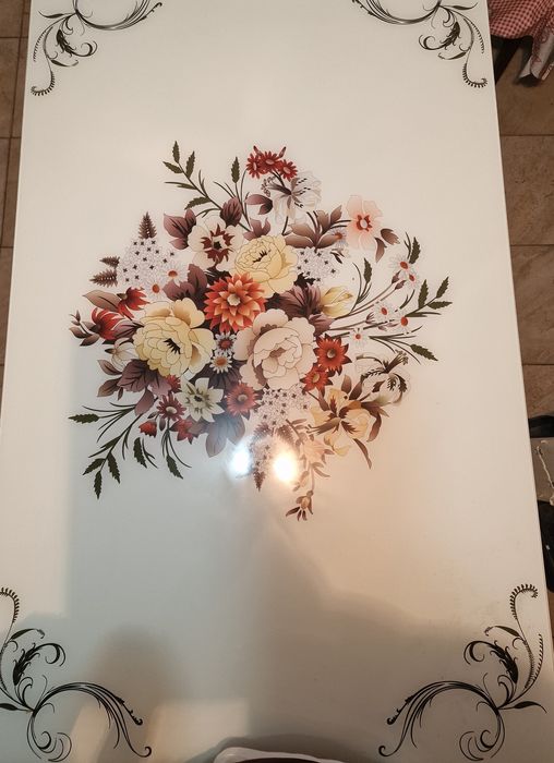 Masa din sticla extensibila cu 4 scaune