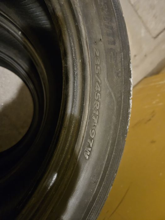 Летни гуми Hankook 235 45 17
