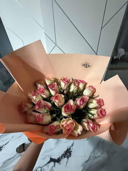 Свежий букет роз