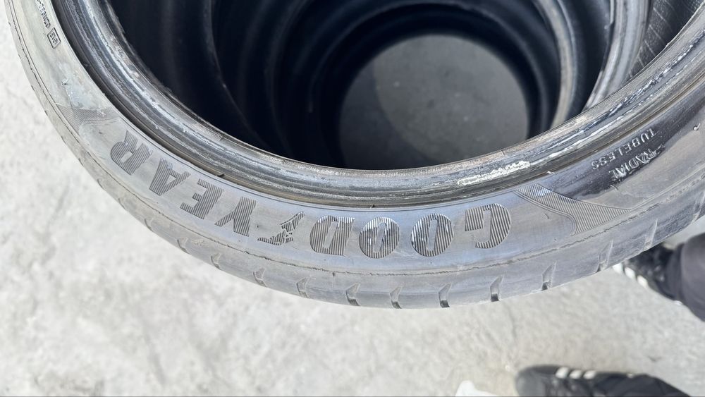 235/40/18 4 штук лета