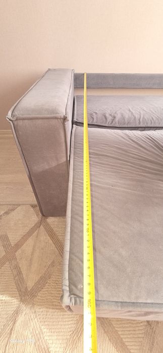 Продам диван в хорошем состоянии.