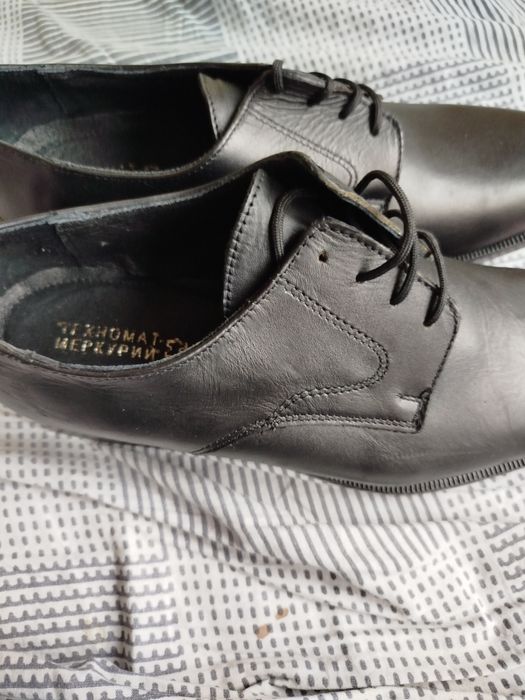 Продавам мъжки обувки