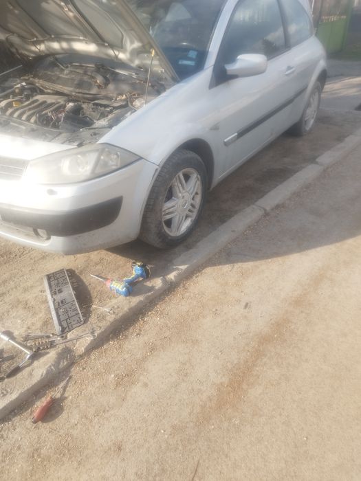 Рено меган на части