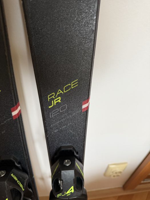 Schiuri juniori Fischer RC4 Race Jr 120 cm