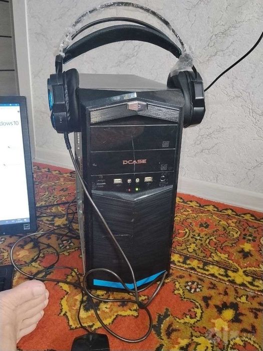 продаётся мониторы компьютер