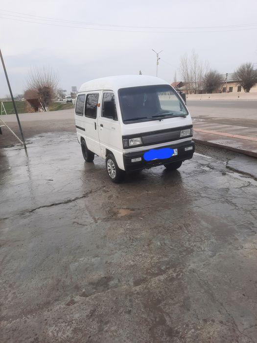 Moshina sotiladi srochne