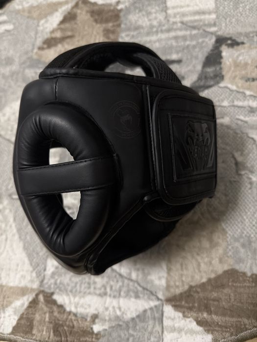 Каска за бокс Venum CHALLENGER 2.0