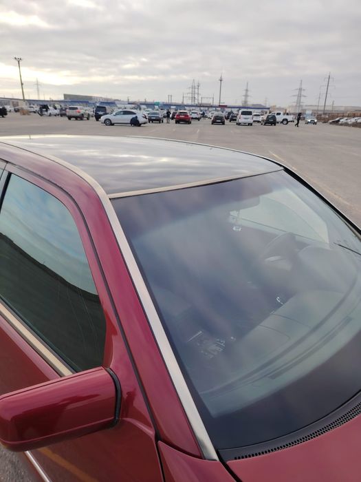 Автомобиль мерседес