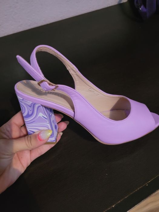 Лилави летни сандали
