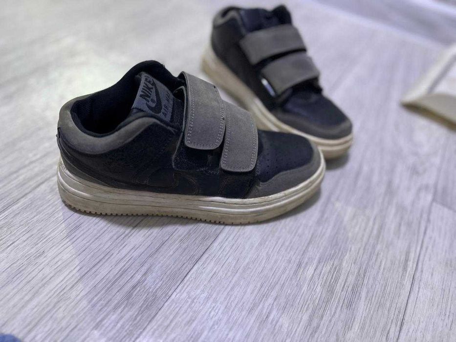 Продам подростковые осеннние кросовки зимний осенний б/у