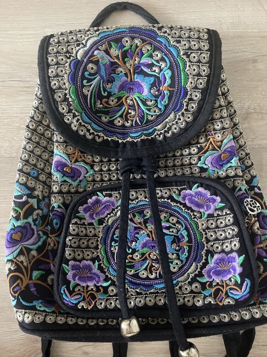 Rucsac brodat  motive traditionale