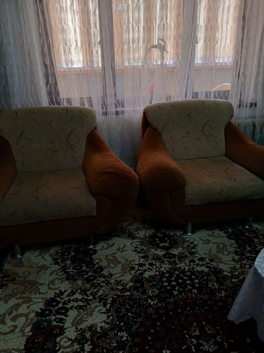 Divan kreslo sotiladi