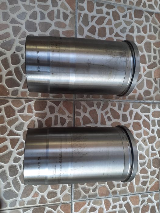 Vand 2 camasi(bicse) si chiuloasa compresor aer motor Daf euro 5