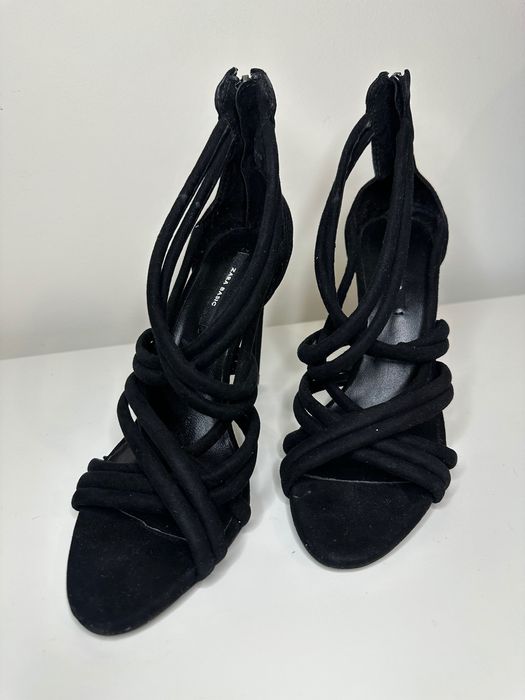 Zara Basic черни сандали с ток