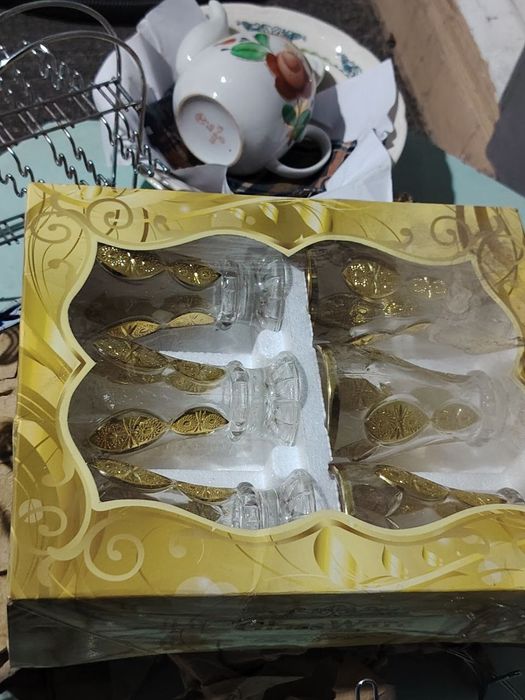 Срочно сотилади уйдан чикганПахта гулли идишлар