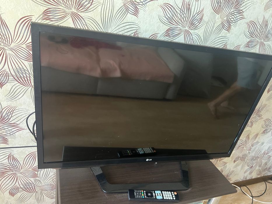 Телевизор LG 42LM620T-ZE