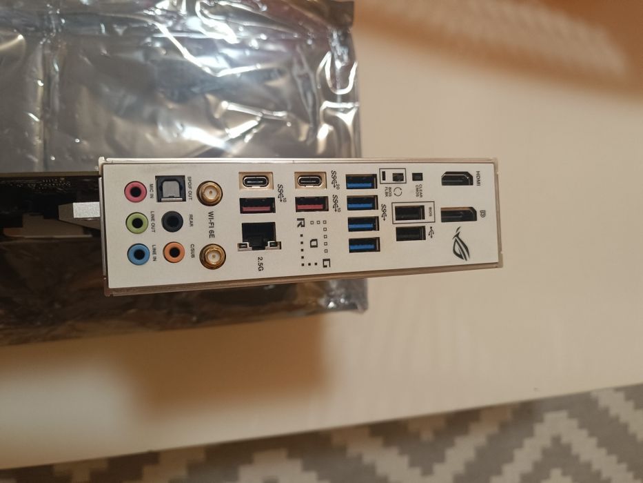 Placa de baza z790-A gaming wifi defecta