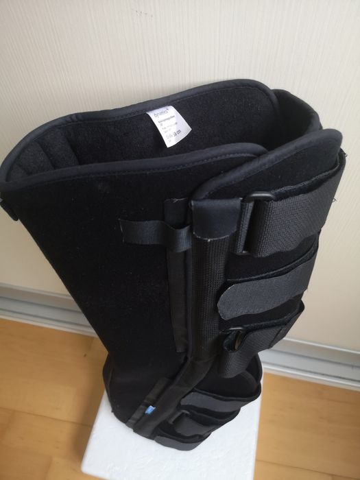 Orteza fixa de genunchi atela de imobilizare  genunchi