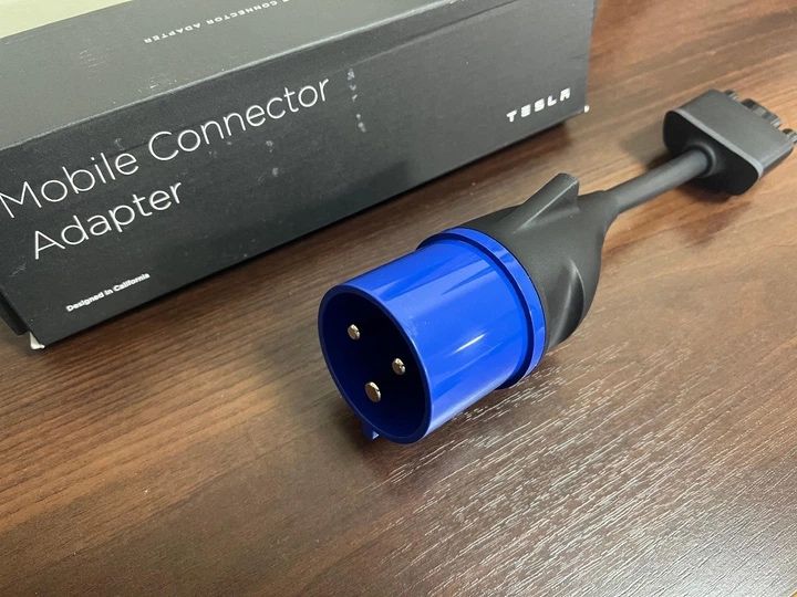 Tesla BLUE CEE 32A