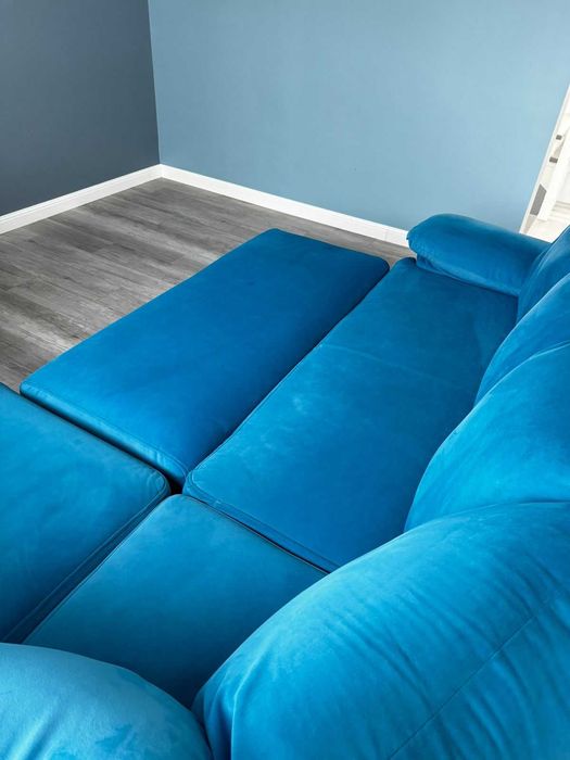 Мягкий уголок, кресло, пуф.