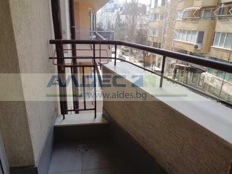 Дава се под наем Двустаен апартамент в София, Лозенец - 72 кв.м за 614 € - Снимка #8