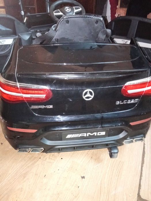 Mașinuța de copii Mercedes