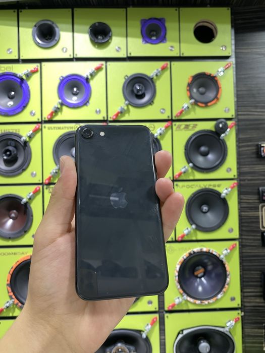 Iphone Se 2 128gb 77yomkist Holati 10/7Aybi yoq iwlashi zor